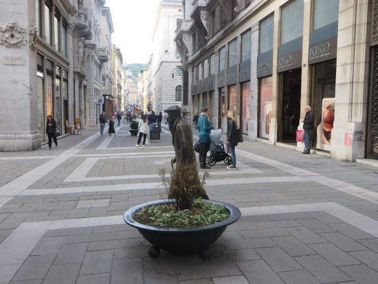 Statua di Umberto Saba